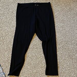 Old Navy Lady’s Black light-weight leggings